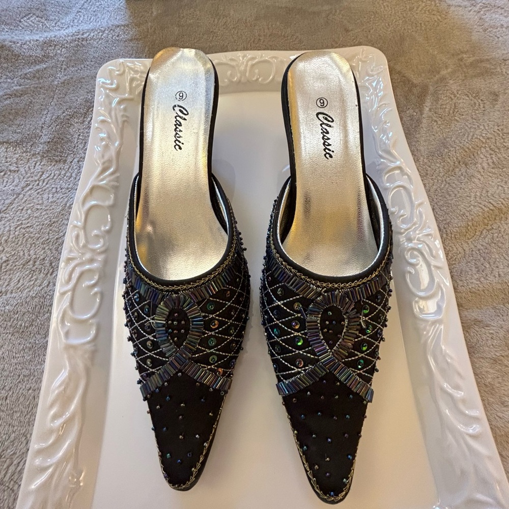 Classic black jewelled high heel shoes Size 9